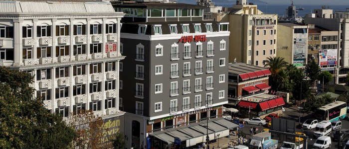 Offering comfortable accommodation with the unique view of Istanbul, the hotel offers the best examples of Turkish and world cuisines to its guests.